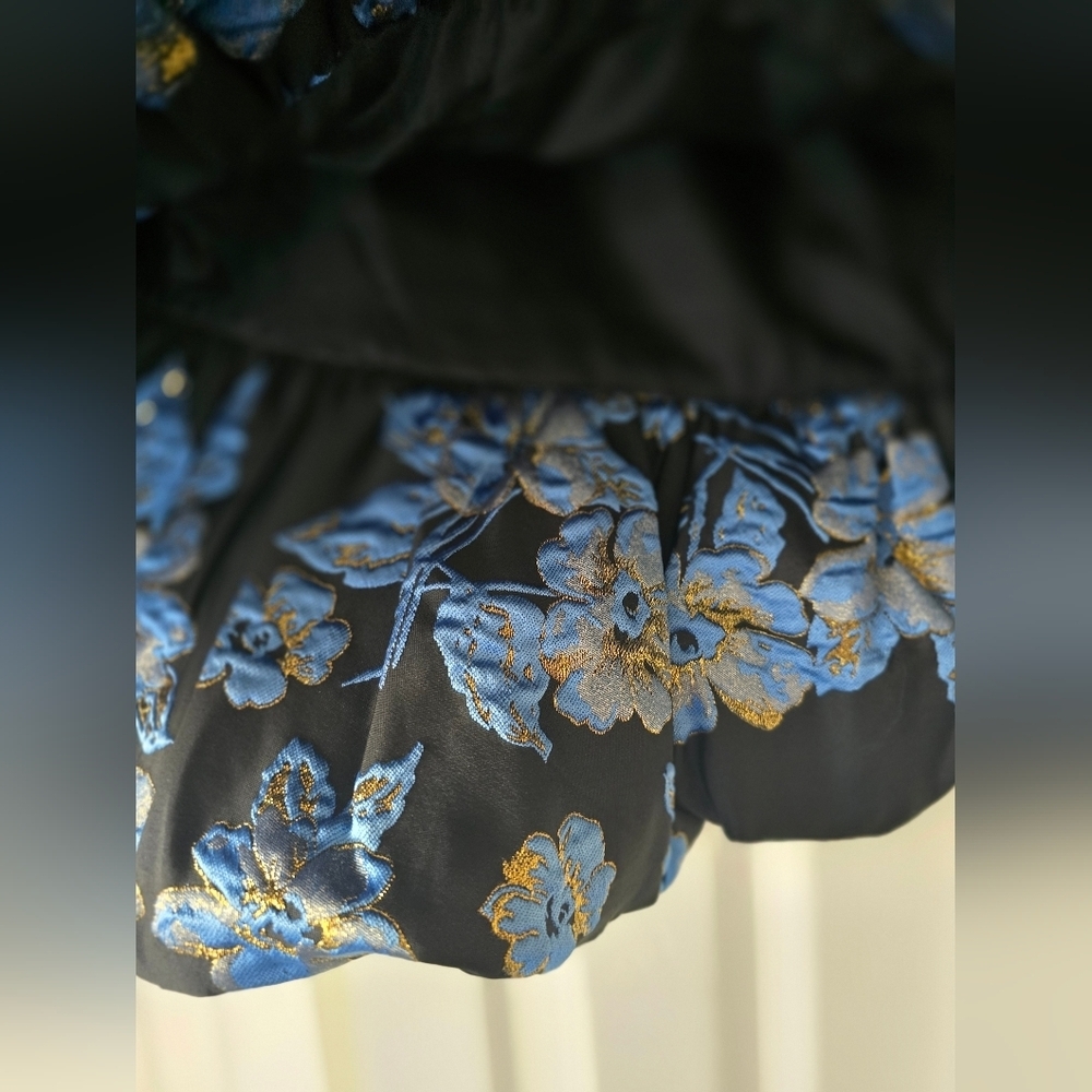 ASOS LUXE, Puff Hem Ruched Mini Skirt, Floral Jacquard, Black/Blue/Gold, Size 4 - Picture 5 of 11